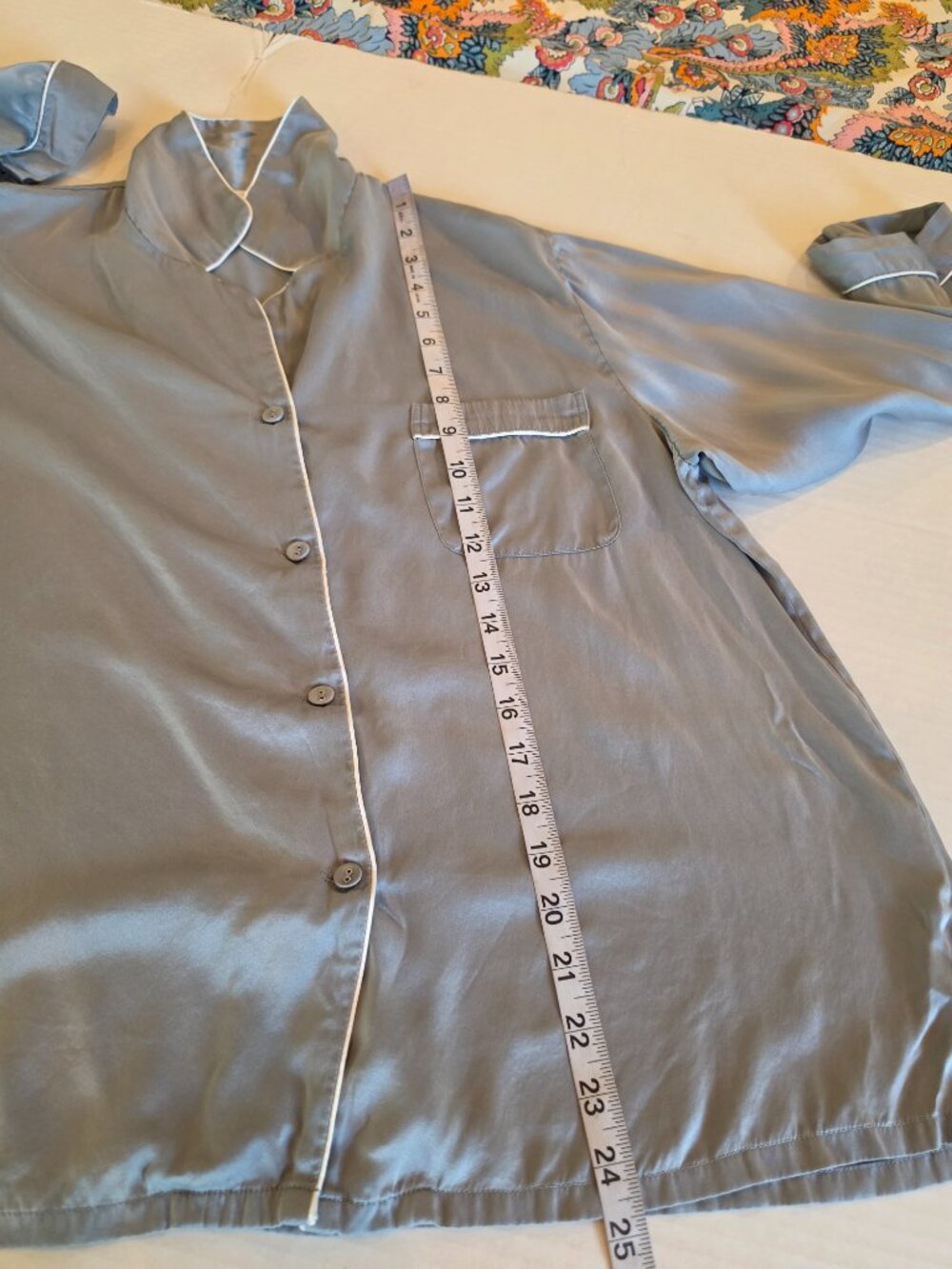 SilkSilky Classic Long Sleeve with Contrast Piping Pajama Set Size Medium - Picture 3 of 12